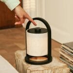 Lampă reîncărcabilă River din lemn, negru - imagine 11