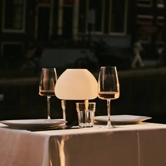 Lampă reîncărcabilă Fynn din lemn, maro închis - imagine 5