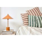 Husă decorativă Kara - Căldura naturii în dungi elegante - imagine 4